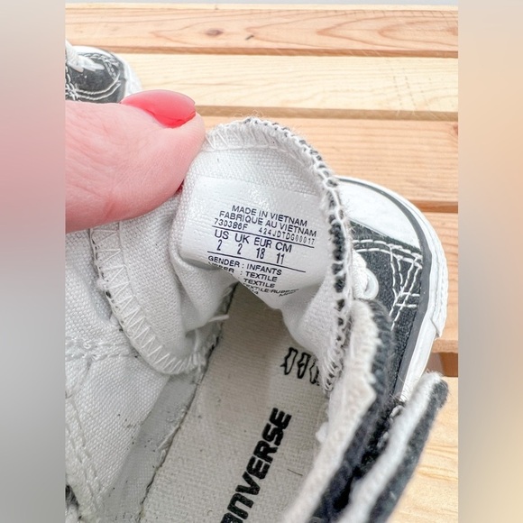 Infant Black/White Converse Shoe - Picture 5 of 5